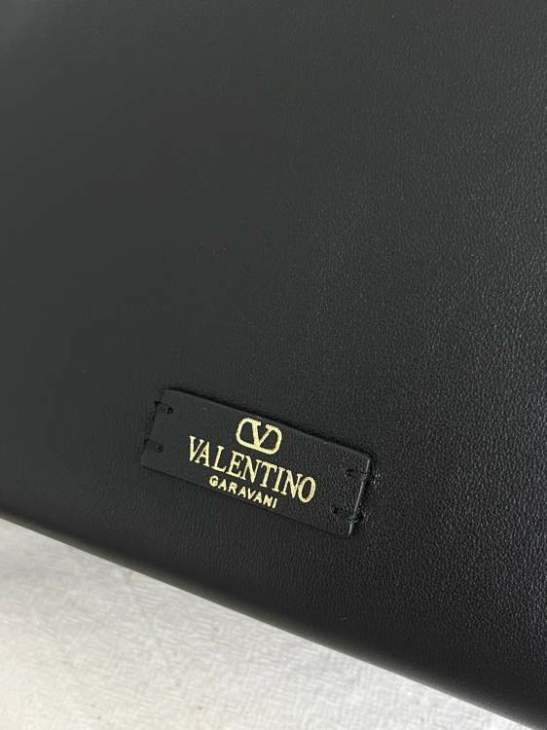 Picture of Valentino Handbags _SKUfw210844141fw